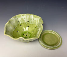 Load image into Gallery viewer, Key Lime Lotus Berry Bowl