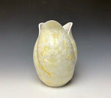Load image into Gallery viewer, Tulip Vase- Ivory #1