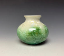 Load image into Gallery viewer, Crystalline Mini Vase in Ivory and Green