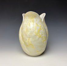 Load image into Gallery viewer, Tulip Vase- Ivory #1