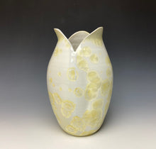 Load image into Gallery viewer, Tulip Vase- Ivory #13
