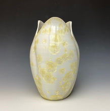 Load image into Gallery viewer, Tulip Vase- Ivory #13
