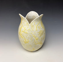 Load image into Gallery viewer, Tulip Vase- Ivory #1