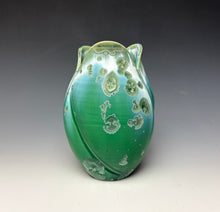 Load image into Gallery viewer, Tulip Vase- Emerald #2