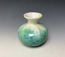 Load image into Gallery viewer, Crystalline Mini Vase in Ivory and Green 2