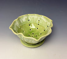 Load image into Gallery viewer, Key Lime Lotus Berry Bowl 2
