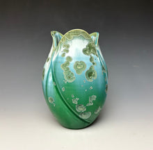 Load image into Gallery viewer, Tulip Vase- Emerald #2