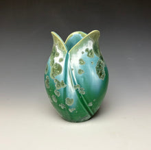 Load image into Gallery viewer, Tulip Vase- Emerald #1
