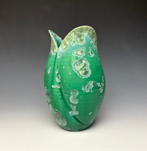 Load image into Gallery viewer, Tulip Vase- Emerald #1