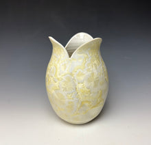Load image into Gallery viewer, Tulip Vase- Ivory #1