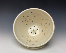 Load image into Gallery viewer, Ivory Berry Bowl