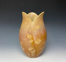 Load image into Gallery viewer, Tulip Vase- Iced Caramel #3