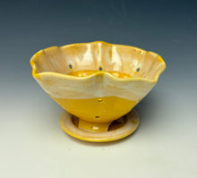 Load image into Gallery viewer, Sunshine Yellow Lotus Berry Bowl