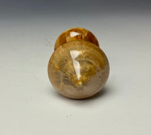 Load image into Gallery viewer, Crystalline Glazed Bottle Stopper- Iced Caramel