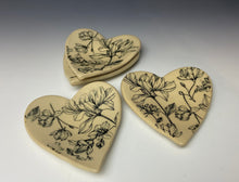 Load image into Gallery viewer, Mini Heart Dish- Magnolia
