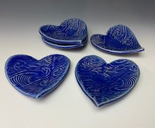 Load image into Gallery viewer, Mini Heart Wave Dish
