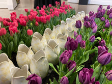 Load image into Gallery viewer, Tulip Vase- Iced Caramel #1
