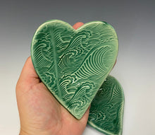 Load image into Gallery viewer, Mini Heart Wave Dish