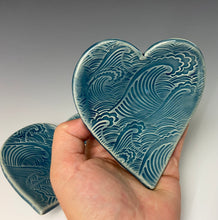 Load image into Gallery viewer, Mini Heart Wave Dish