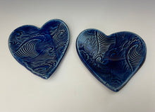Load image into Gallery viewer, Mini Heart Wave Dish
