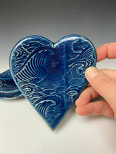 Load image into Gallery viewer, Mini Heart Wave Dish