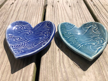 Load image into Gallery viewer, Mini Heart Wave Dish