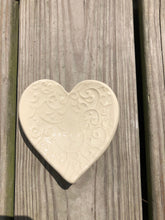 Load image into Gallery viewer, Mini Heart Swirl Dish