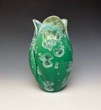 Load image into Gallery viewer, Tulip Vase- Emerald #1
