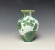 Load image into Gallery viewer, Wintergreen Crystalline Mini Vase
