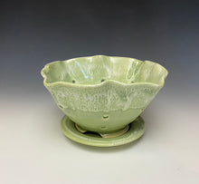 Load image into Gallery viewer, Key Lime Lotus Berry Bowl
