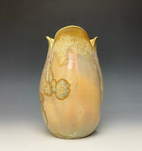 Load image into Gallery viewer, Tulip Vase- Gold
