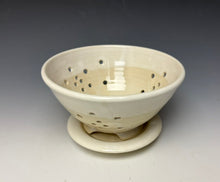 Load image into Gallery viewer, Ivory Berry Bowl
