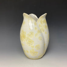 Load image into Gallery viewer, Tulip Vase- Ivory #5
