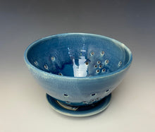 Load image into Gallery viewer, Ice Blue Berry Bowl
