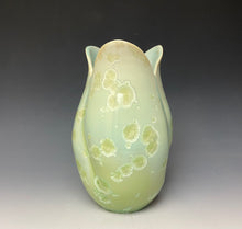 Load image into Gallery viewer, Tulip Vase- Mint #4
