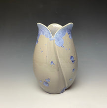 Load image into Gallery viewer, Tulip Vase- Periwinkle #1
