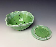 Load image into Gallery viewer, Bermuda Green Berry Bowl #2
