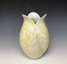 Load image into Gallery viewer, Tulip Vase- Ivory #3
