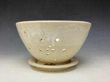 Load image into Gallery viewer, Ivory Berry Bowl
