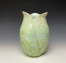 Load image into Gallery viewer, Tulip Vase- Mint #1
