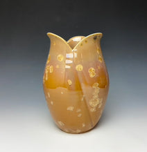 Load image into Gallery viewer, Tulip Vase- Iced Caramel #2
