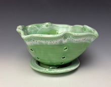 Load image into Gallery viewer, Bermuda Green Berry Bowl #2
