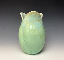 Load image into Gallery viewer, Tulip Vase- Mint #2
