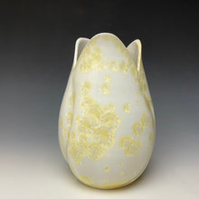 Load image into Gallery viewer, Tulip Vase- Ivory #3
