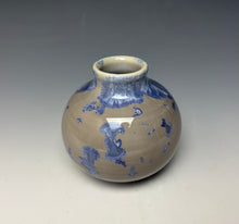 Load image into Gallery viewer, Periwinkle Crystalline Mini Vase 2
