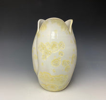 Load image into Gallery viewer, Tulip Vase- Ivory #4
