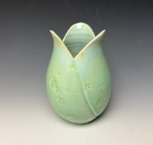 Load image into Gallery viewer, Tulip Vase- Mint #1
