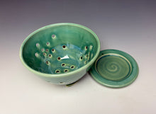 Load image into Gallery viewer, Seafoam Green Berry Bowl
