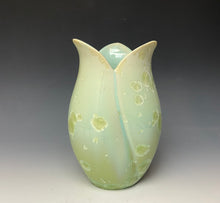 Load image into Gallery viewer, Tulip Vase- Mint #3
