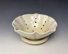 Load image into Gallery viewer, Ivory Lotus Berry Bowl
